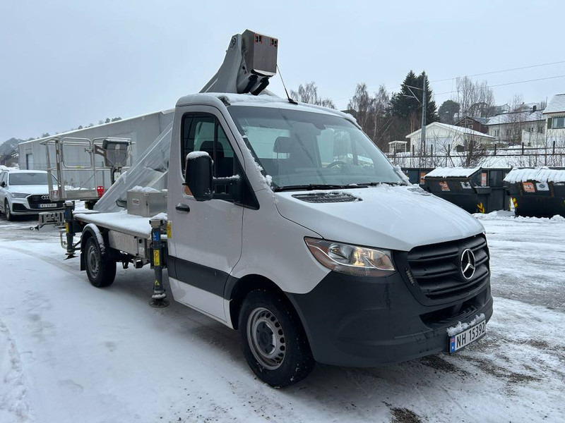Mercedes-Benz Dino 230VTH - Truck mounted aerial platform: picture 2 Mercedes-Benz Dino 230VTH - Truck mounted aerial platform: picture 2