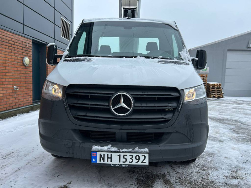 Mercedes-Benz Dino 230VTH - Truck mounted aerial platform: picture 5 Mercedes-Benz Dino 230VTH - Truck mounted aerial platform: picture 5