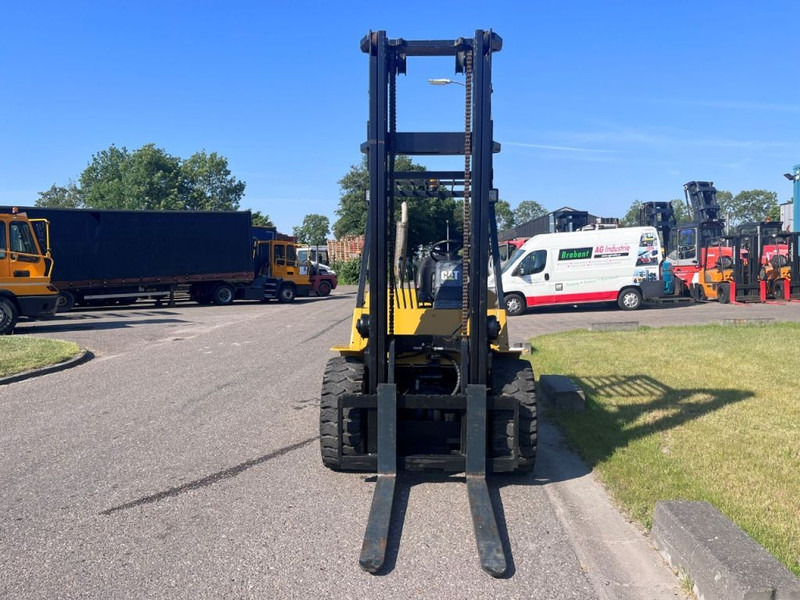 Diesel forklift Caterpillar DP40K2: picture 7