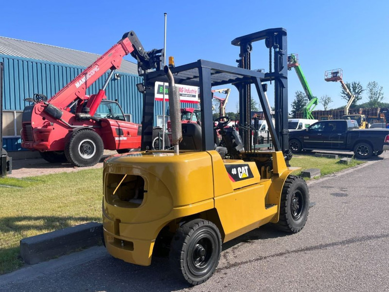 Diesel forklift Caterpillar DP40K2: picture 6