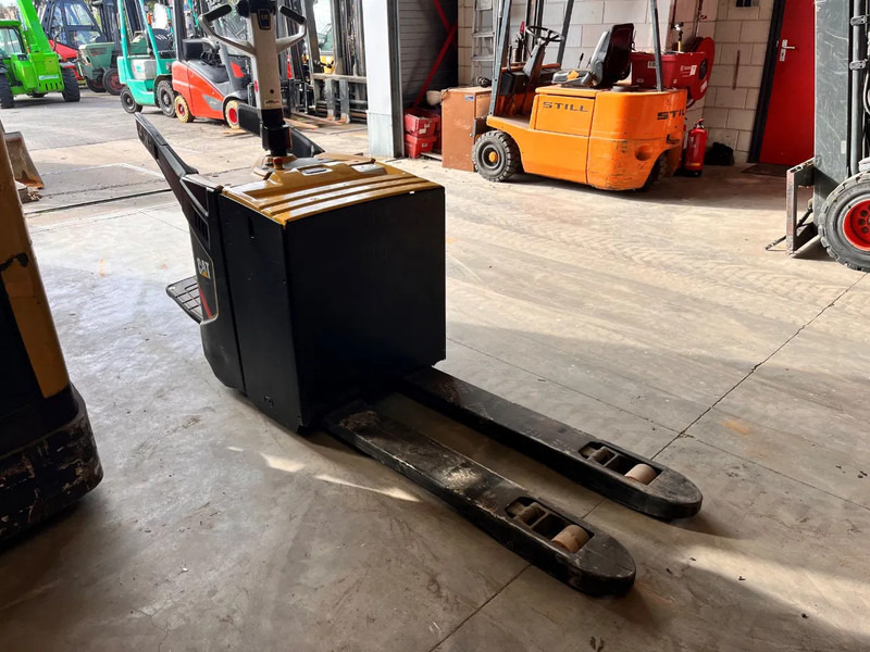 Caterpillar NPV20N2 - Pallet truck: picture 4 Caterpillar NPV20N2 - Pallet truck: picture 4