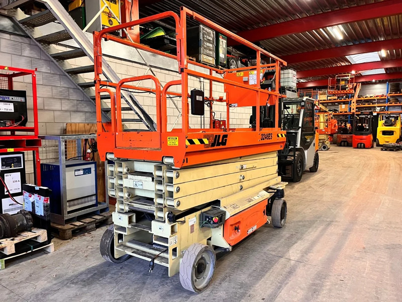 JLG 3246ES - Scissor lift: picture 3 JLG 3246ES - Scissor lift: picture 3