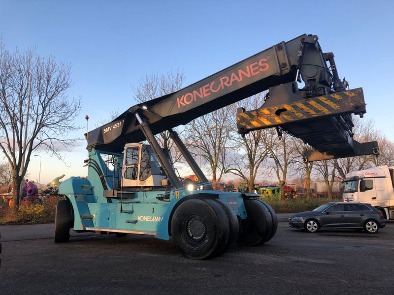KONECRANES SMV4531 TB5 - Reach stacker: picture 2 KONECRANES SMV4531 TB5 - Reach stacker: picture 2