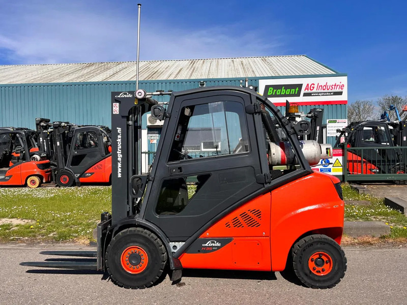 Linde H35T-02 - LPG forklift: picture 2 Linde H35T-02 - LPG forklift: picture 2