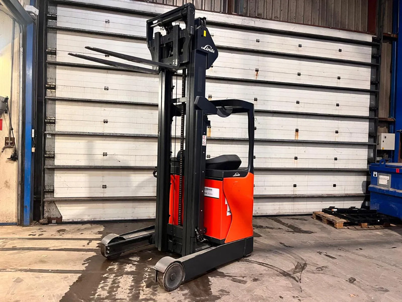 Linde R14-01 - Reach truck: picture 5 Linde R14-01 - Reach truck: picture 5