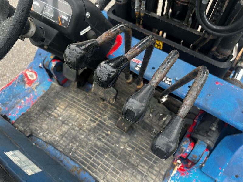 Diesel forklift Mitsubishi FD40: picture 13