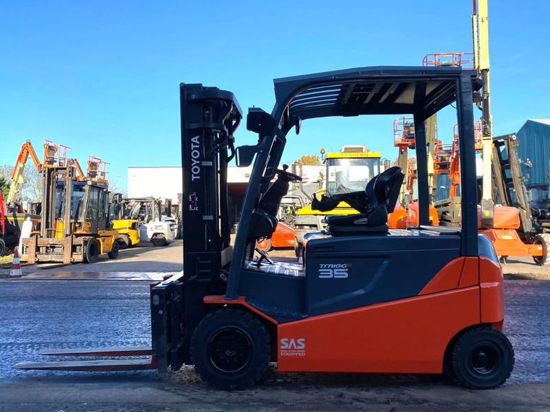 Toyota 8FBMT35 - Electric forklift: picture 2 Toyota 8FBMT35 - Electric forklift: picture 2
