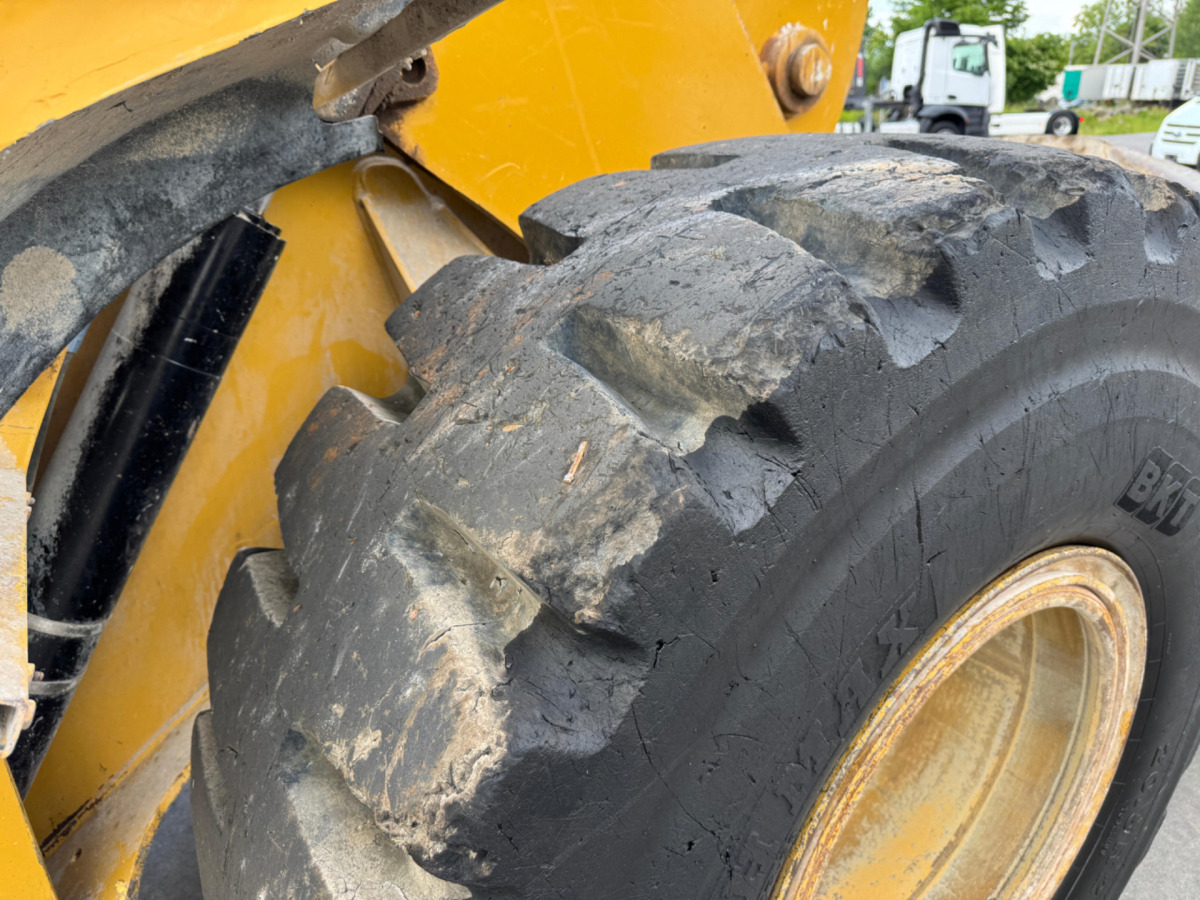 Wheel loader CATERPILLAR 926M: picture 12