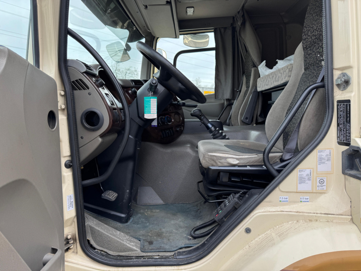 Livestock truck DAF CF410 4x2: picture 13