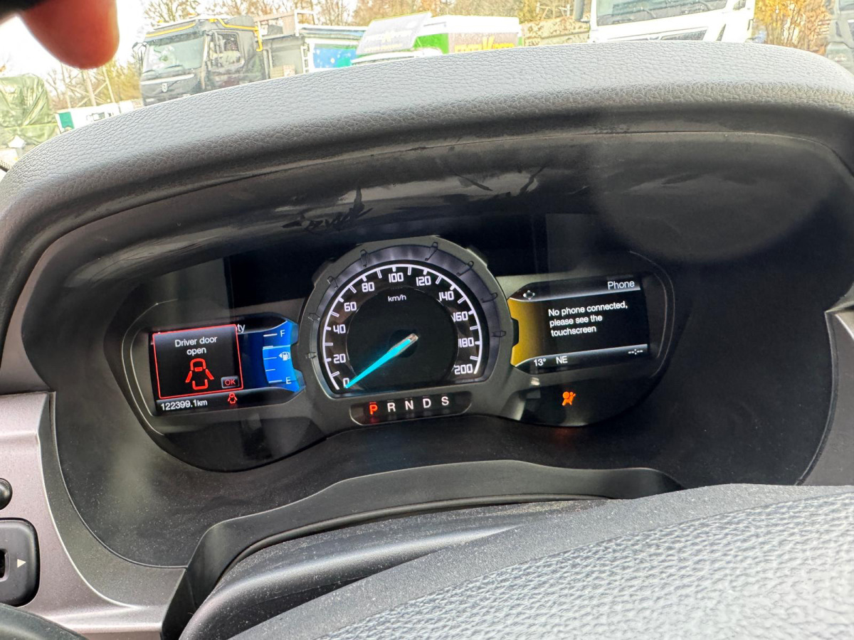 Pickup truck FORD Ranger 3.2 Diesel 4x4: picture 12