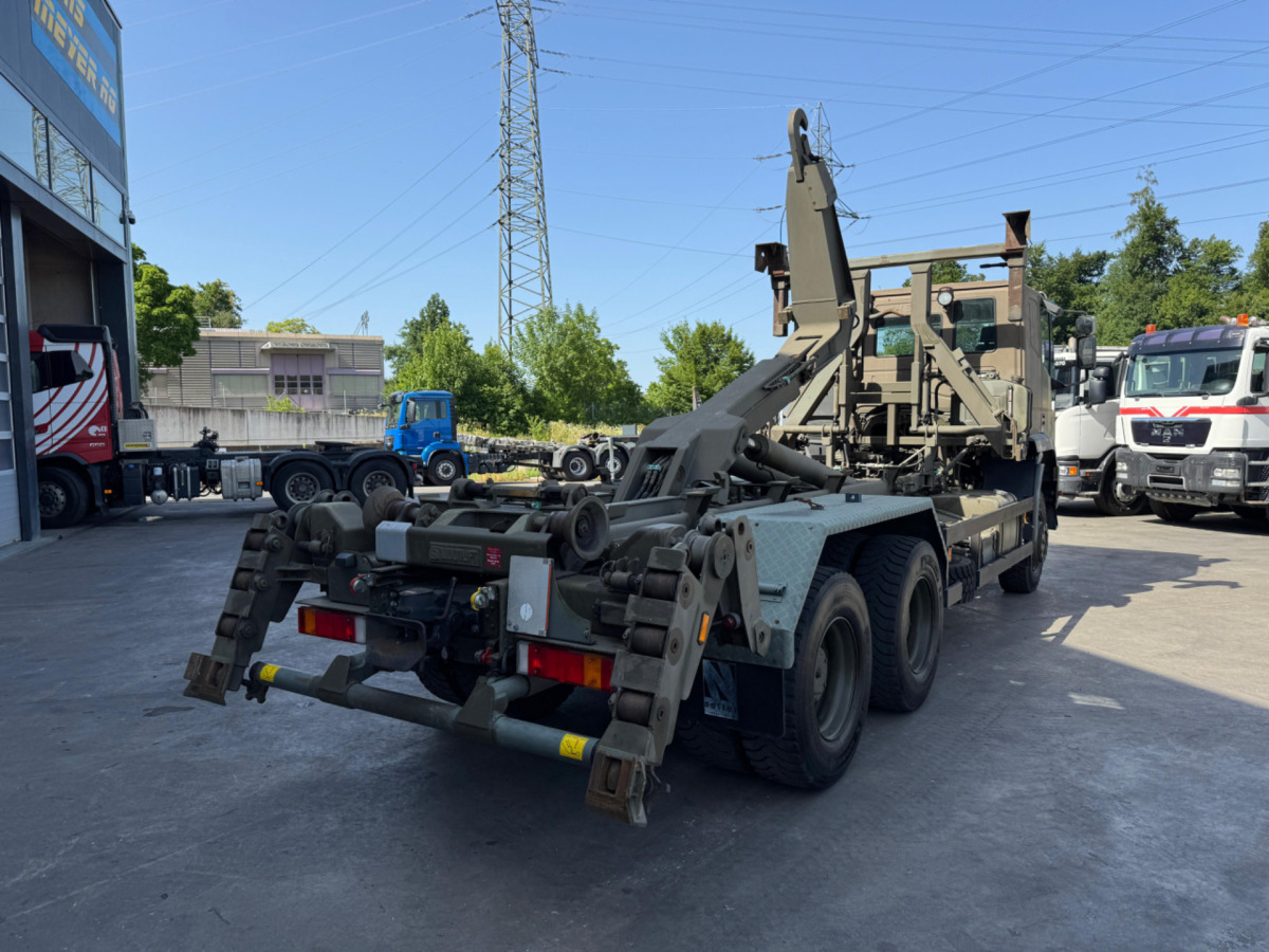 IVECO 260E44W 6x6 Hiab 26T - Hook lift truck: picture 5 IVECO 260E44W 6x6 Hiab 26T - Hook lift truck: picture 5
