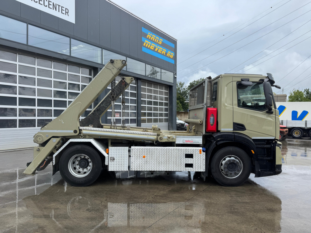 IVECO S Way 420 4x2 Trösch - Skip loader truck: picture 4 IVECO S Way 420 4x2 Trösch - Skip loader truck: picture 4