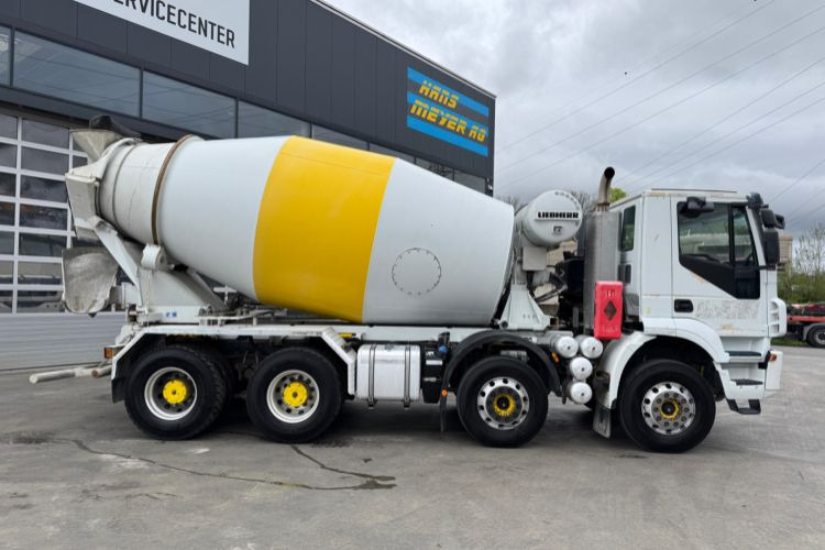 Iveco Trakker 450 8x4 (Liebherr 9m3 2018) - Concrete mixer truck: picture 4 Iveco Trakker 450 8x4 (Liebherr 9m3 2018) - Concrete mixer truck: picture 4
