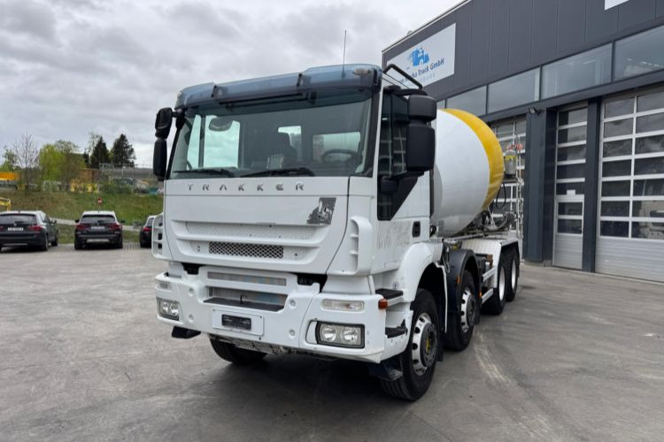 Iveco Trakker 450 8x4 (Liebherr 9m3 2018) - Concrete mixer truck: picture 1 Iveco Trakker 450 8x4 (Liebherr 9m3 2018) - Concrete mixer truck: picture 1