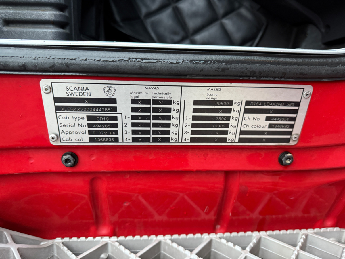 Curtainsider truck SCANIA 164 580 V8 4x2: picture 17