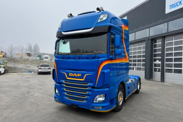 DAF XF530 4x2 - Tractor unit: picture 1 DAF XF530 4x2 - Tractor unit: picture 1