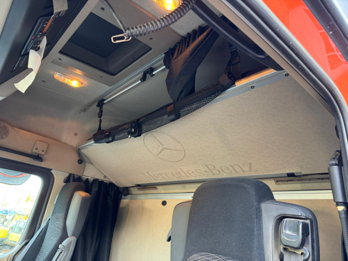 Lease a MERCEDES Actros 3358 6x4 120T MERCEDES Actros 3358 6x4 120T: picture 13 Lease a MERCEDES Actros 3358 6x4 120T MERCEDES Actros 3358 6x4 120T: picture 13