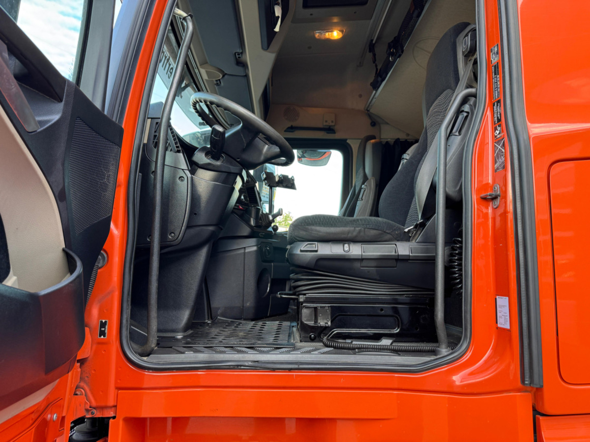 Lease a MERCEDES Actros 3358 6x4 120T MERCEDES Actros 3358 6x4 120T: picture 10 Lease a MERCEDES Actros 3358 6x4 120T MERCEDES Actros 3358 6x4 120T: picture 10