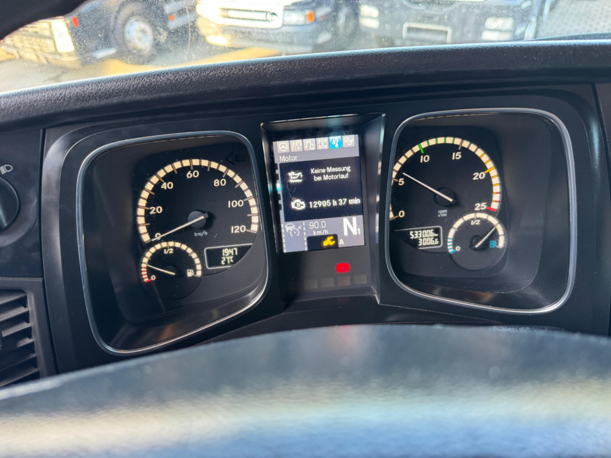 Lease a MERCEDES Actros 3358 6x4 120T MERCEDES Actros 3358 6x4 120T: picture 16 Lease a MERCEDES Actros 3358 6x4 120T MERCEDES Actros 3358 6x4 120T: picture 16