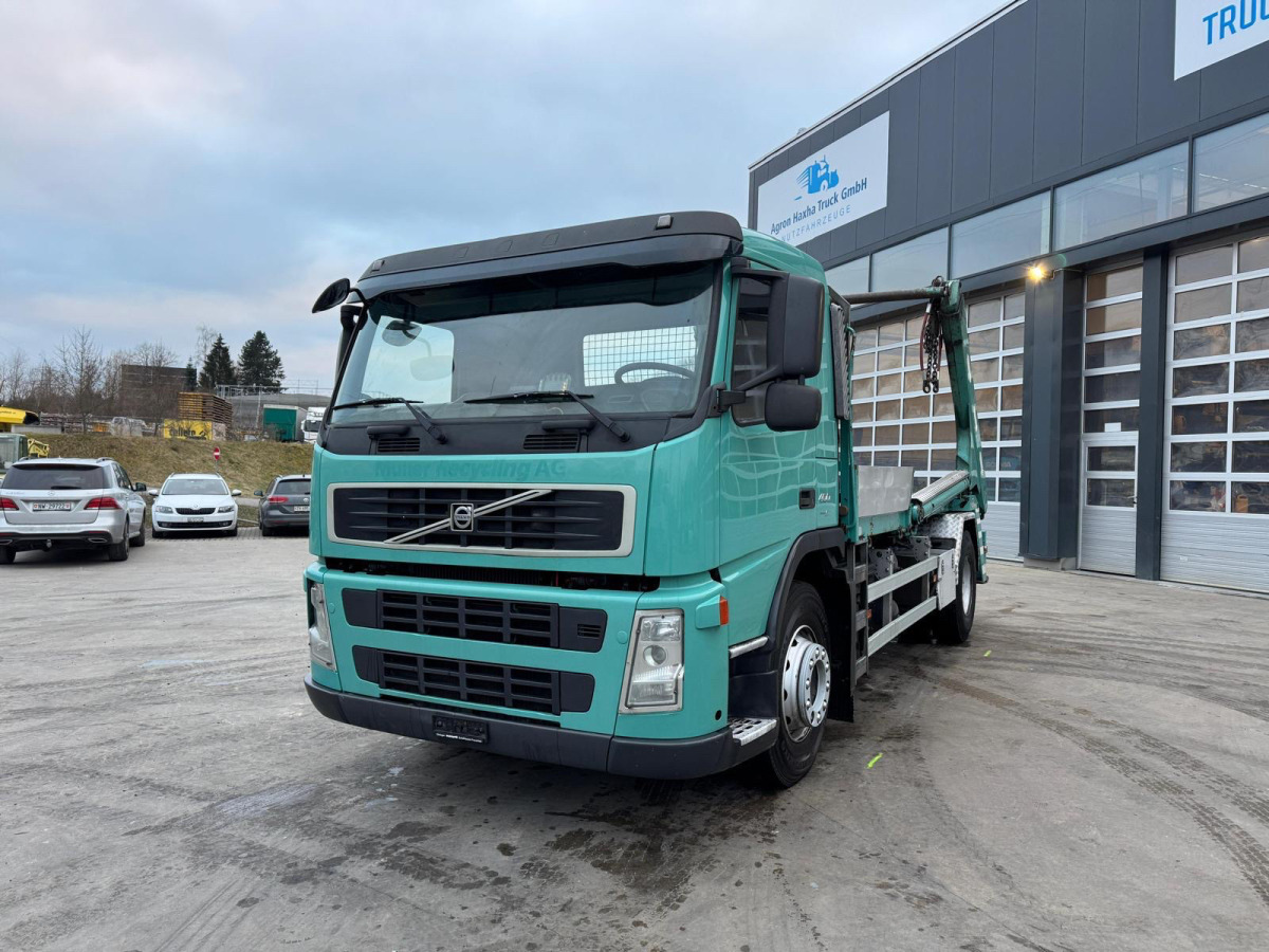 VOLVO FM-400 4x2 UT GIGANT 18T - Skip loader truck: picture 1 VOLVO FM-400 4x2 UT GIGANT 18T - Skip loader truck: picture 1