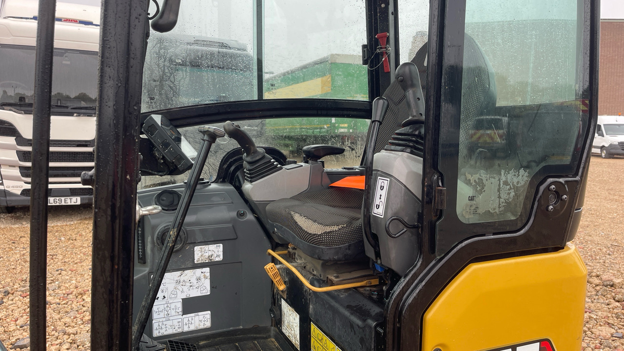 CATERPILLAR 301.6 - Mini excavator: picture 5 CATERPILLAR 301.6 - Mini excavator: picture 5