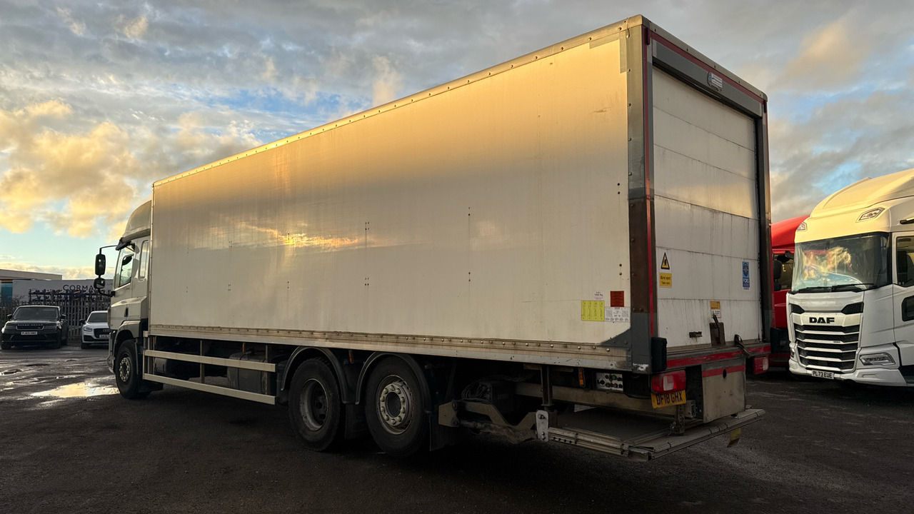 DAF CF 340 - Box truck: picture 3 DAF CF 340 - Box truck: picture 3