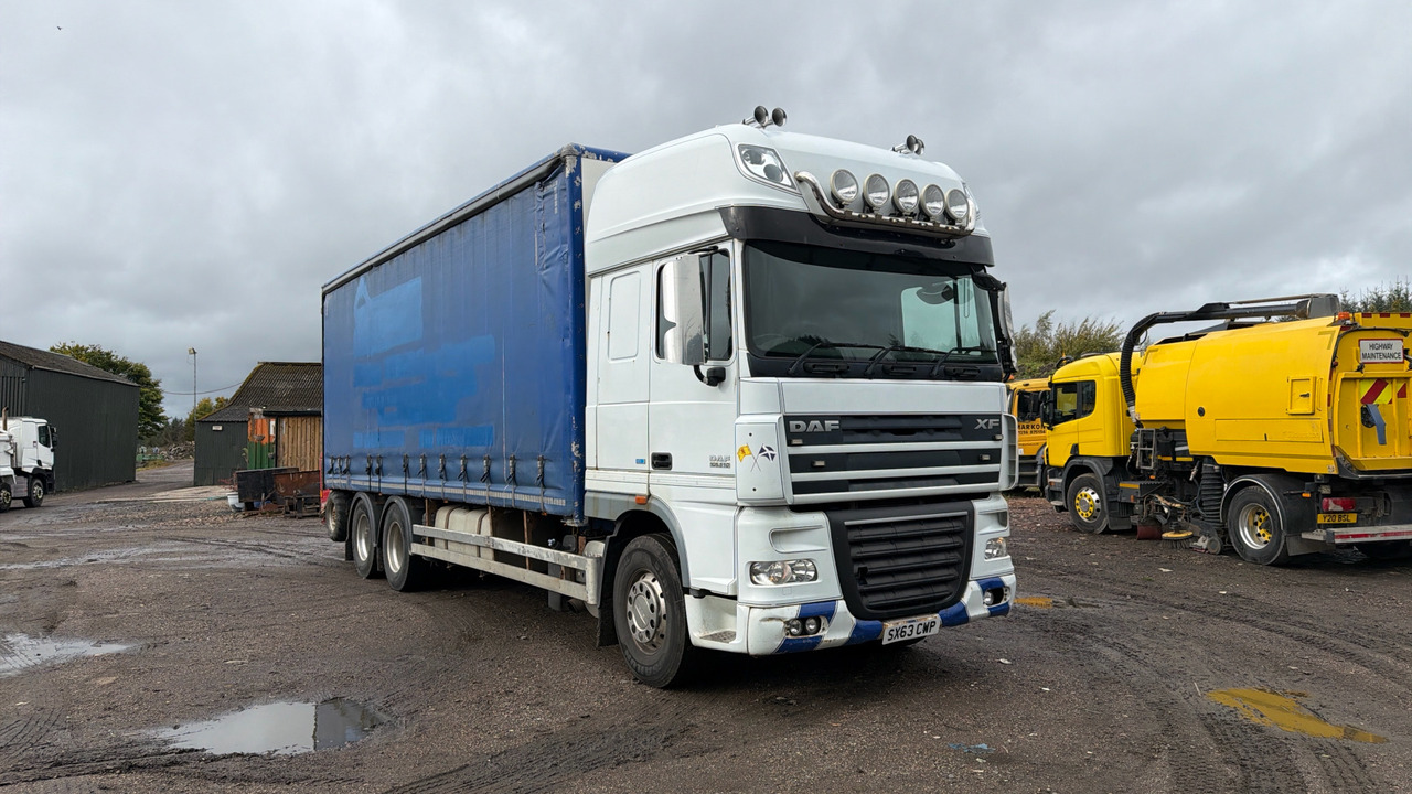 DAF XF 105.510 - Curtainsider truck: picture 1 DAF XF 105.510 - Curtainsider truck: picture 1