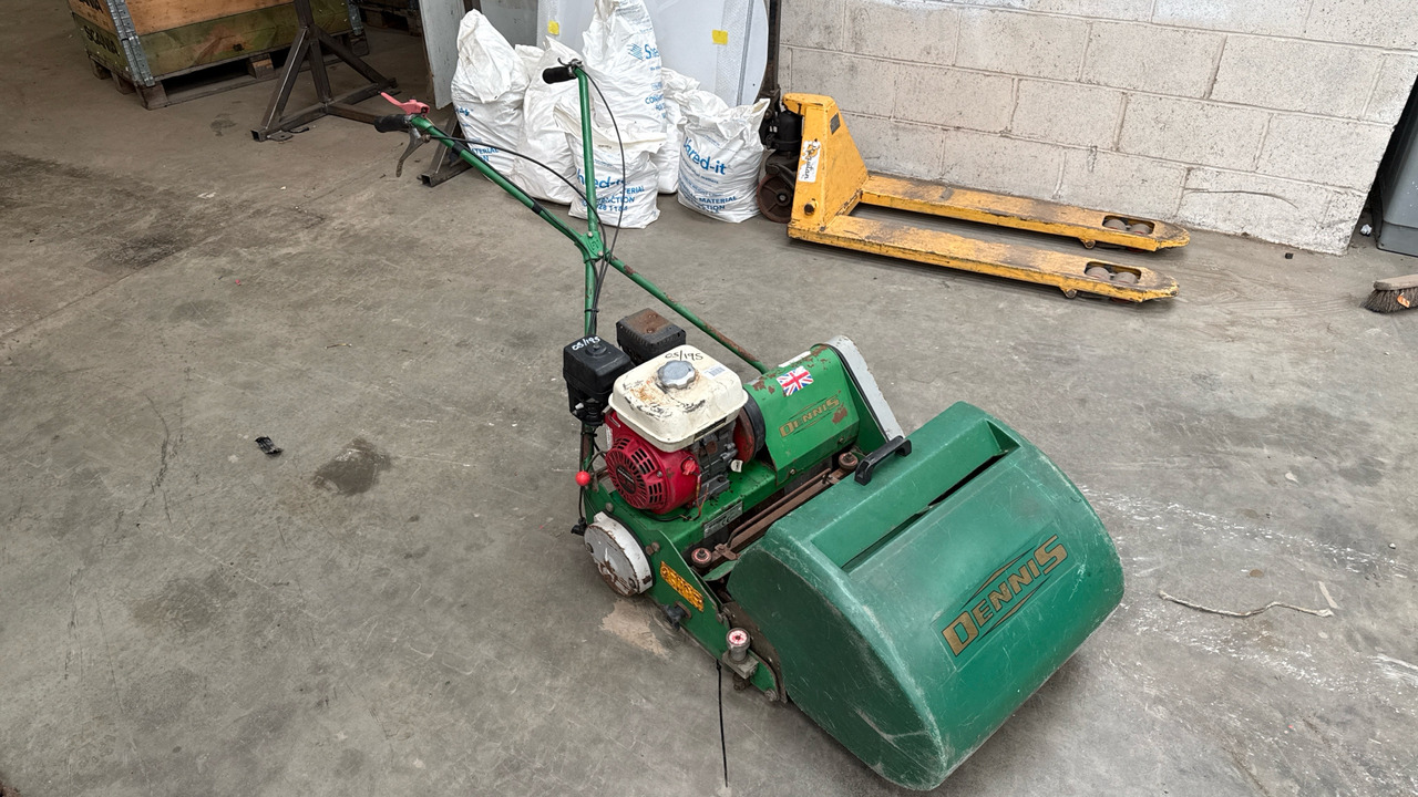 DENNIS FT 510 PEDESTRIAN CYLINDER MOWER WITH 9K UNIT AND GRASS BOX - Garden mower: picture 1 DENNIS FT 510 PEDESTRIAN CYLINDER MOWER WITH 9K UNIT AND GRASS BOX - Garden mower: picture 1