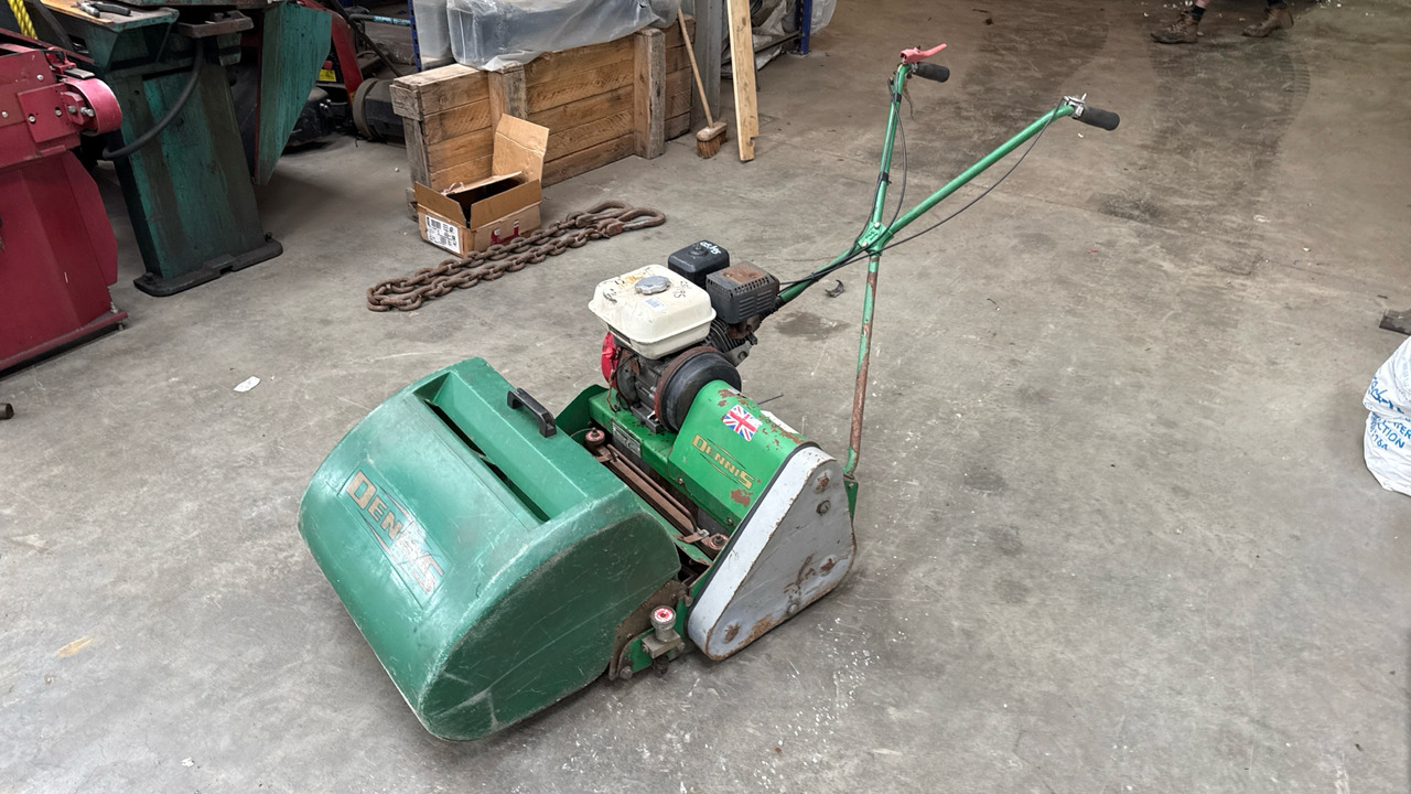 DENNIS FT 510 PEDESTRIAN CYLINDER MOWER WITH 9K UNIT AND GRASS BOX - Garden mower: picture 2 DENNIS FT 510 PEDESTRIAN CYLINDER MOWER WITH 9K UNIT AND GRASS BOX - Garden mower: picture 2