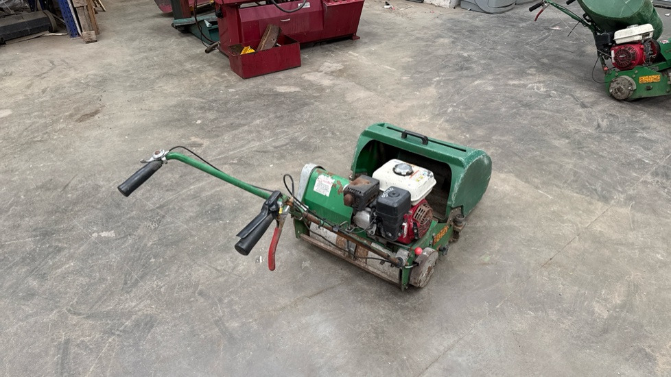 DENNIS FT510 PEDESTRIAN CYLINDER MOWER WITH 5K UNIT AND GRASS BOX - Garden mower: picture 1 DENNIS FT510 PEDESTRIAN CYLINDER MOWER WITH 5K UNIT AND GRASS BOX - Garden mower: picture 1
