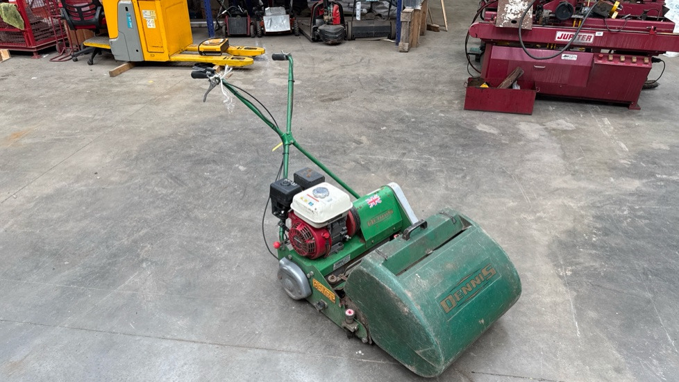 DENNIS FT510 PEDESTRIAN CYLINDER MOWER WITH 5K UNIT AND GRASS BOX - Garden mower: picture 1 DENNIS FT510 PEDESTRIAN CYLINDER MOWER WITH 5K UNIT AND GRASS BOX - Garden mower: picture 1