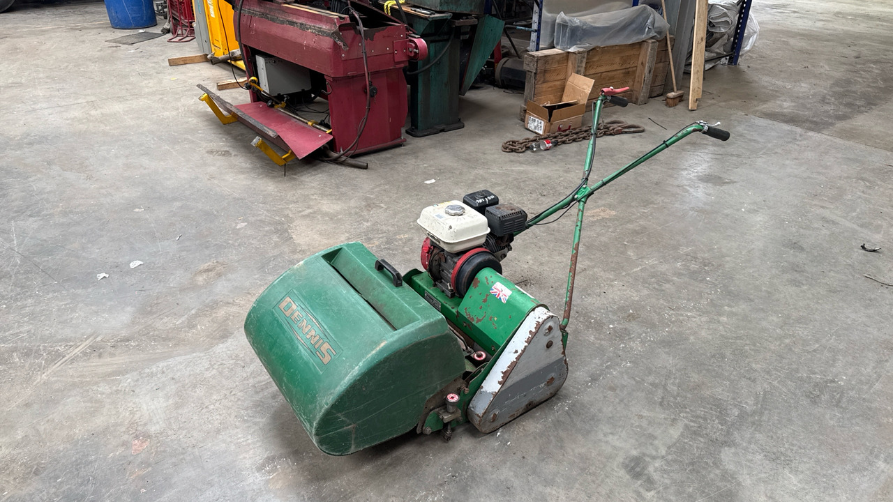 DENNIS FT510 PEDESTRIAN CYLINDER MOWER WITH 5K UNIT AND GRASS BOX - Garden mower: picture 3 DENNIS FT510 PEDESTRIAN CYLINDER MOWER WITH 5K UNIT AND GRASS BOX - Garden mower: picture 3