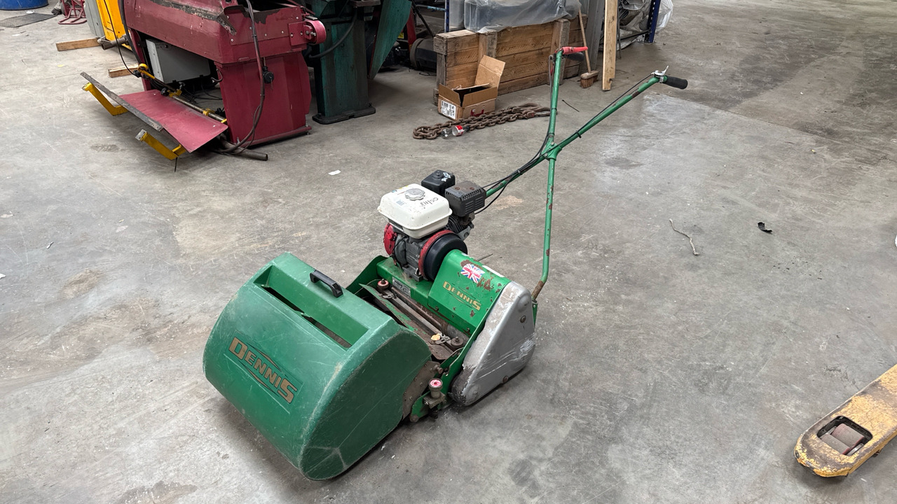 DENNIS FT510 PEDESTRIAN CYLINDER MOWER WITH 5K UNIT AND GRASS BOX - Garden mower: picture 3 DENNIS FT510 PEDESTRIAN CYLINDER MOWER WITH 5K UNIT AND GRASS BOX - Garden mower: picture 3