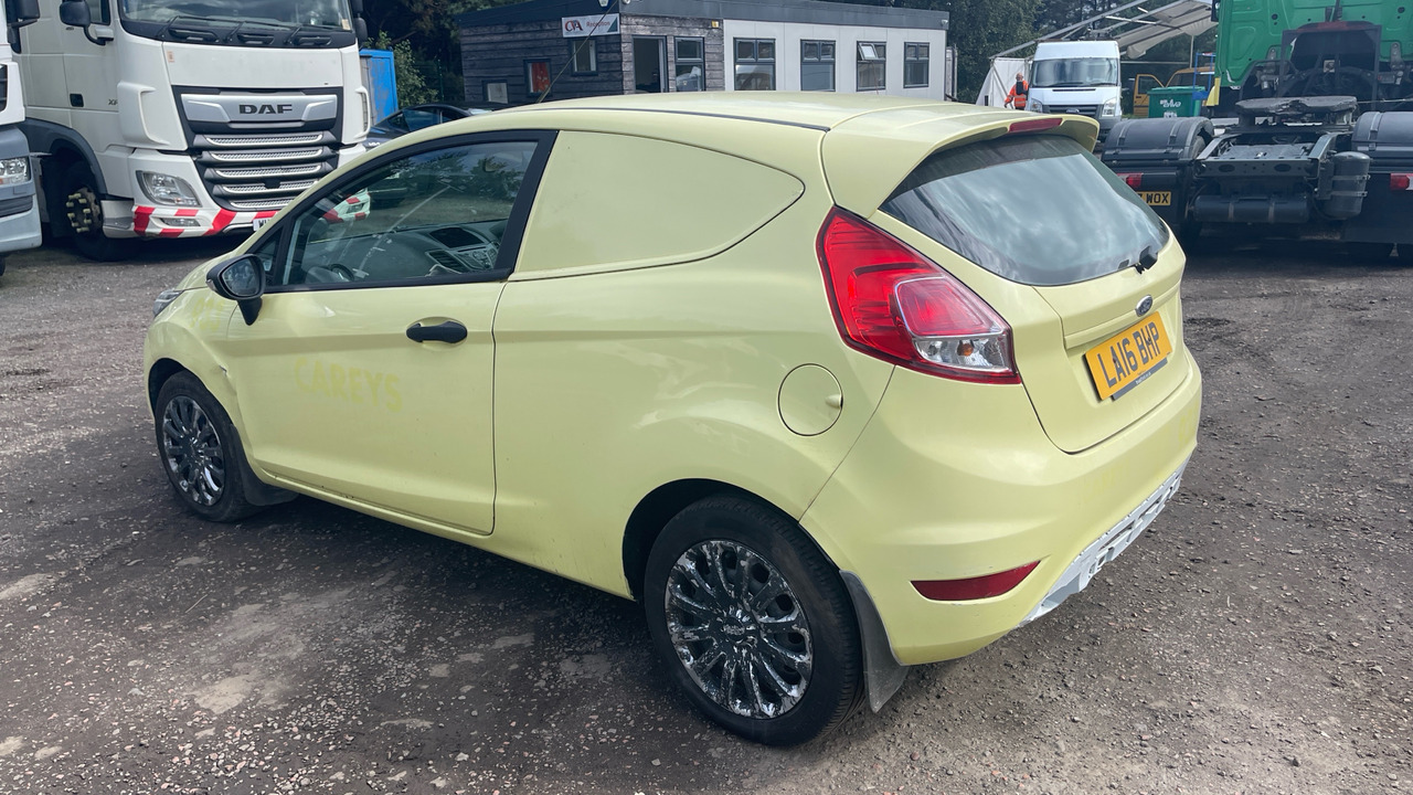 FORD FIESTA 1.5 TDCi - Car: picture 3 FORD FIESTA 1.5 TDCi - Car: picture 3