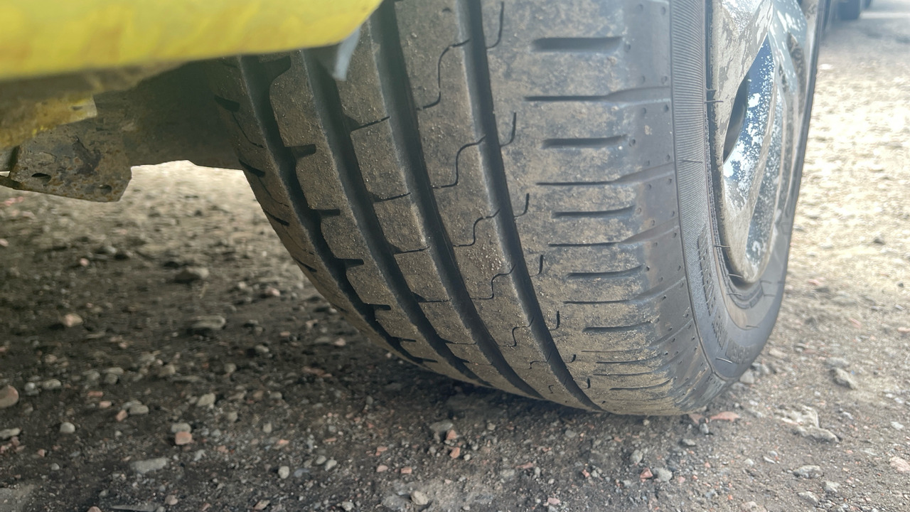 Car FORD FIESTA 1.5 TDCi: picture 11