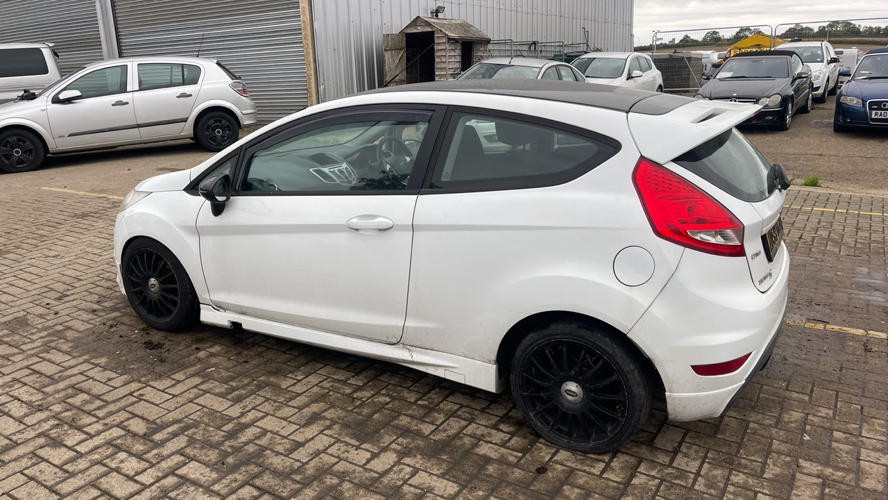 FORD FIESTA S 90 1.6 TDCI ZETEC - Hatchback: picture 3 FORD FIESTA S 90 1.6 TDCI ZETEC - Hatchback: picture 3