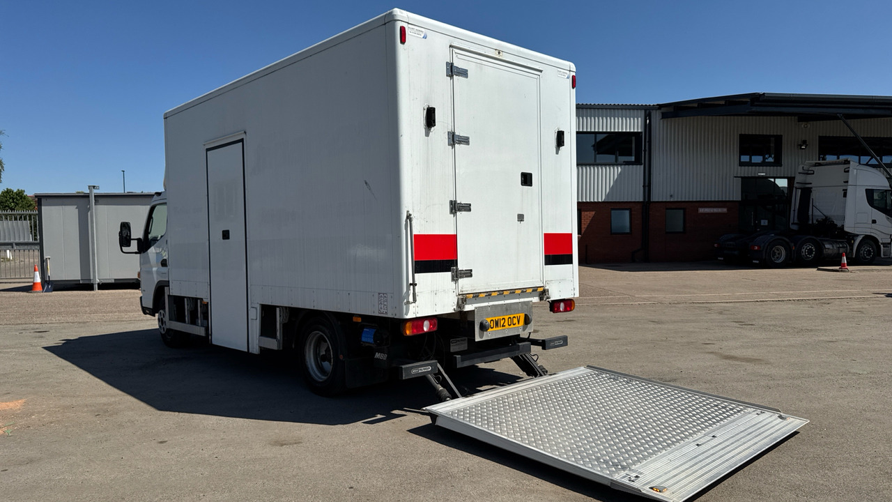 FUSO CANTER 7C18 - Box truck: picture 3 FUSO CANTER 7C18 - Box truck: picture 3
