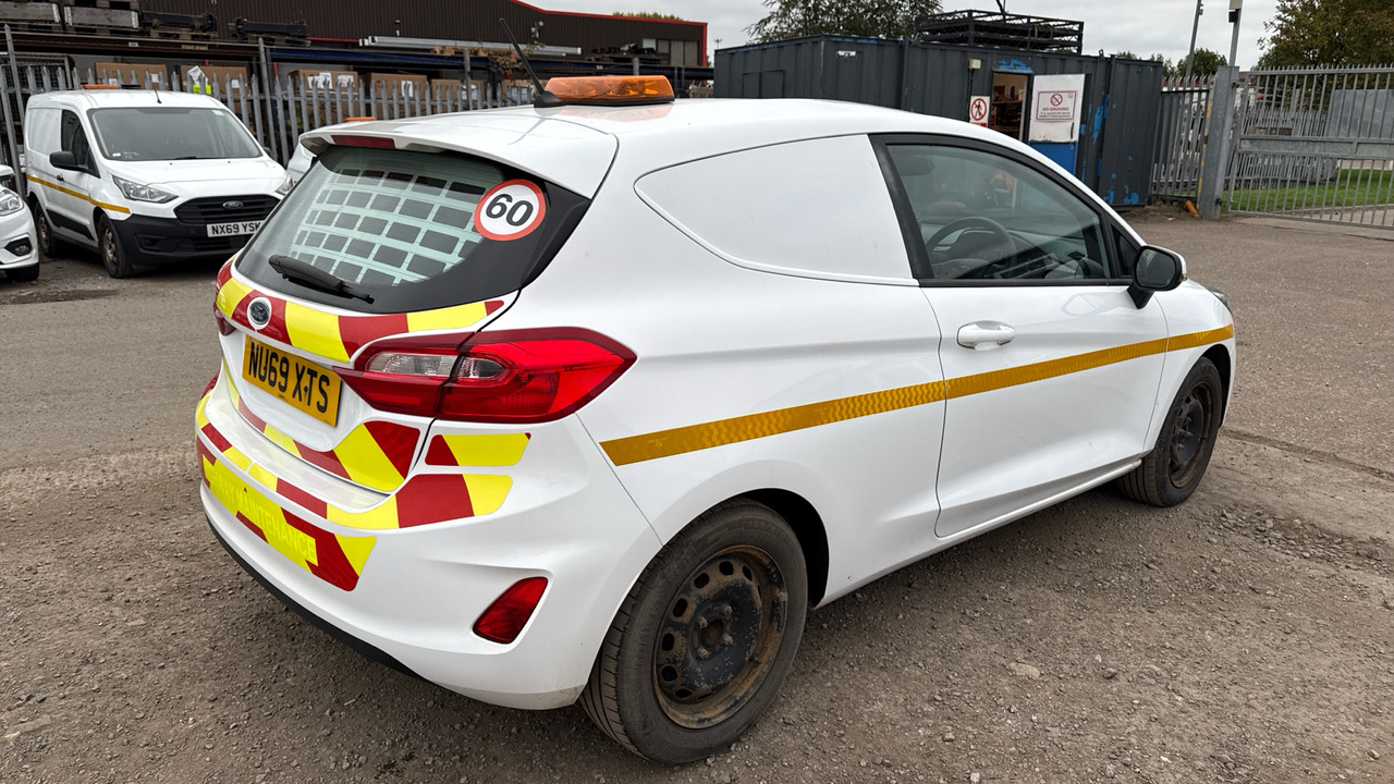 Ford Fiesta 1.5 TDCI - Car: picture 4 Ford Fiesta 1.5 TDCI - Car: picture 4