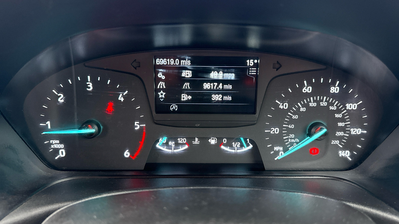 Car Ford Fiesta 1.5 TDCI: picture 6
