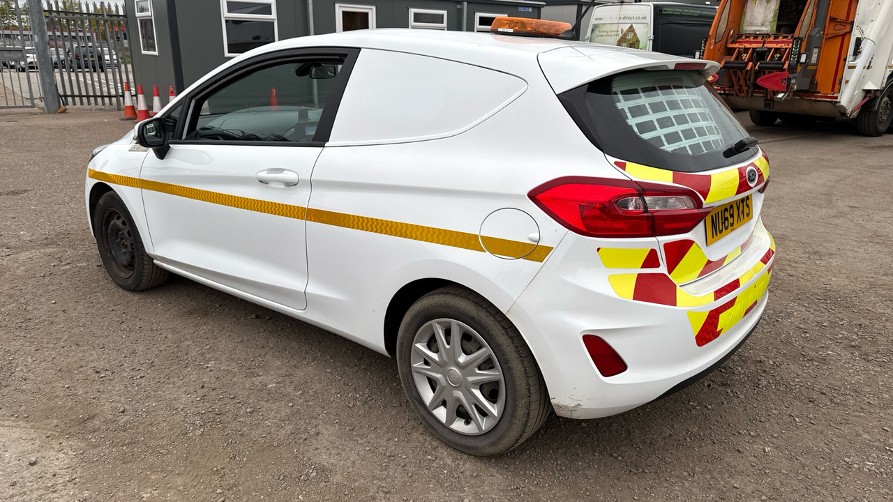 Ford Fiesta 1.5 TDCI - Car: picture 3 Ford Fiesta 1.5 TDCI - Car: picture 3