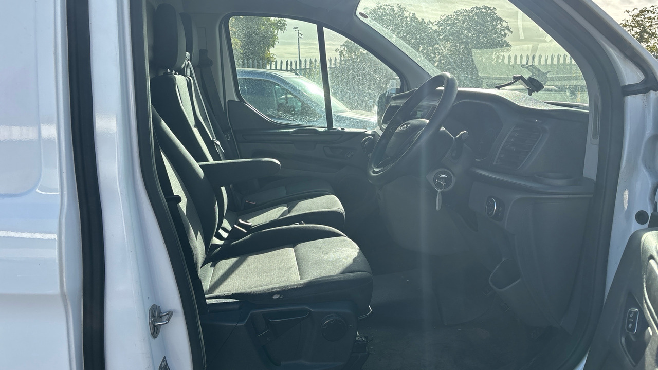 Ford Transit Custom 300 2.0 TDCI 105PS - Small van: picture 5 Ford Transit Custom 300 2.0 TDCI 105PS - Small van: picture 5