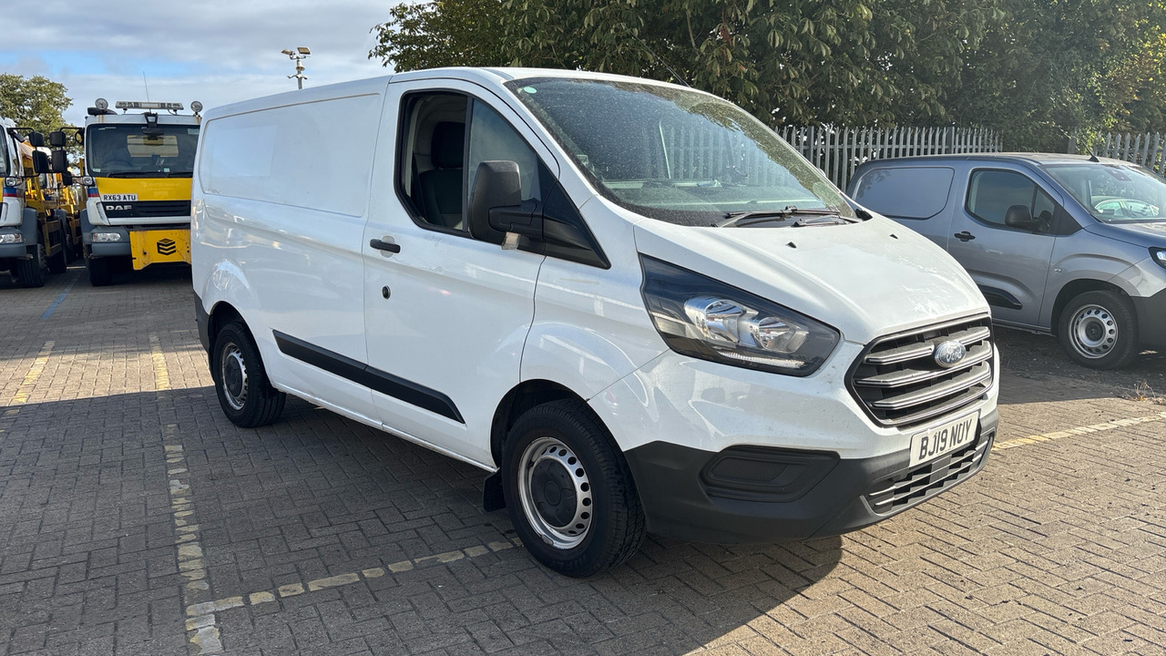 Ford Transit Custom 300 2.0 TDCI 105PS - Small van: picture 1 Ford Transit Custom 300 2.0 TDCI 105PS - Small van: picture 1