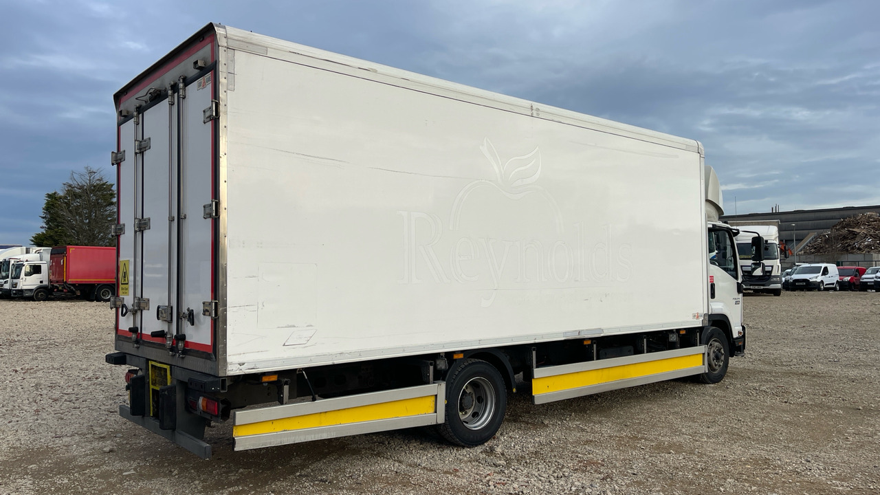 ISUZU F135 240 - Refrigerator truck: picture 4 ISUZU F135 240 - Refrigerator truck: picture 4