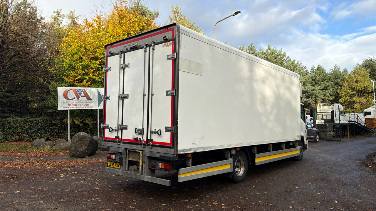 ISUZU FORWARD F135.240 - Refrigerator truck: picture 4 ISUZU FORWARD F135.240 - Refrigerator truck: picture 4
