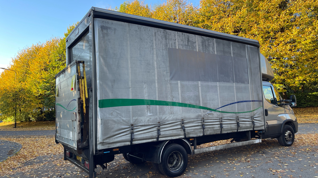 IVECO DAILY 72-170 - Curtainsider truck: picture 4 IVECO DAILY 72-170 - Curtainsider truck: picture 4