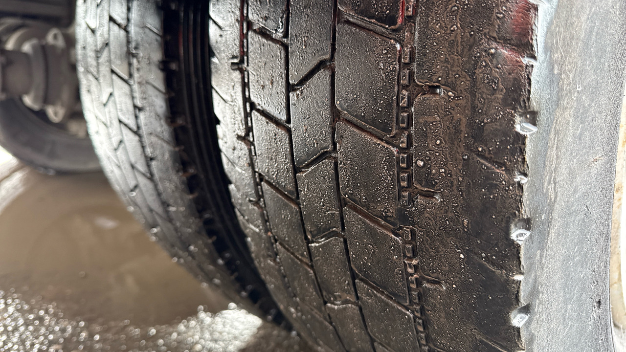 Curtainsider truck IVECO EUROCARGO  120-210: picture 24