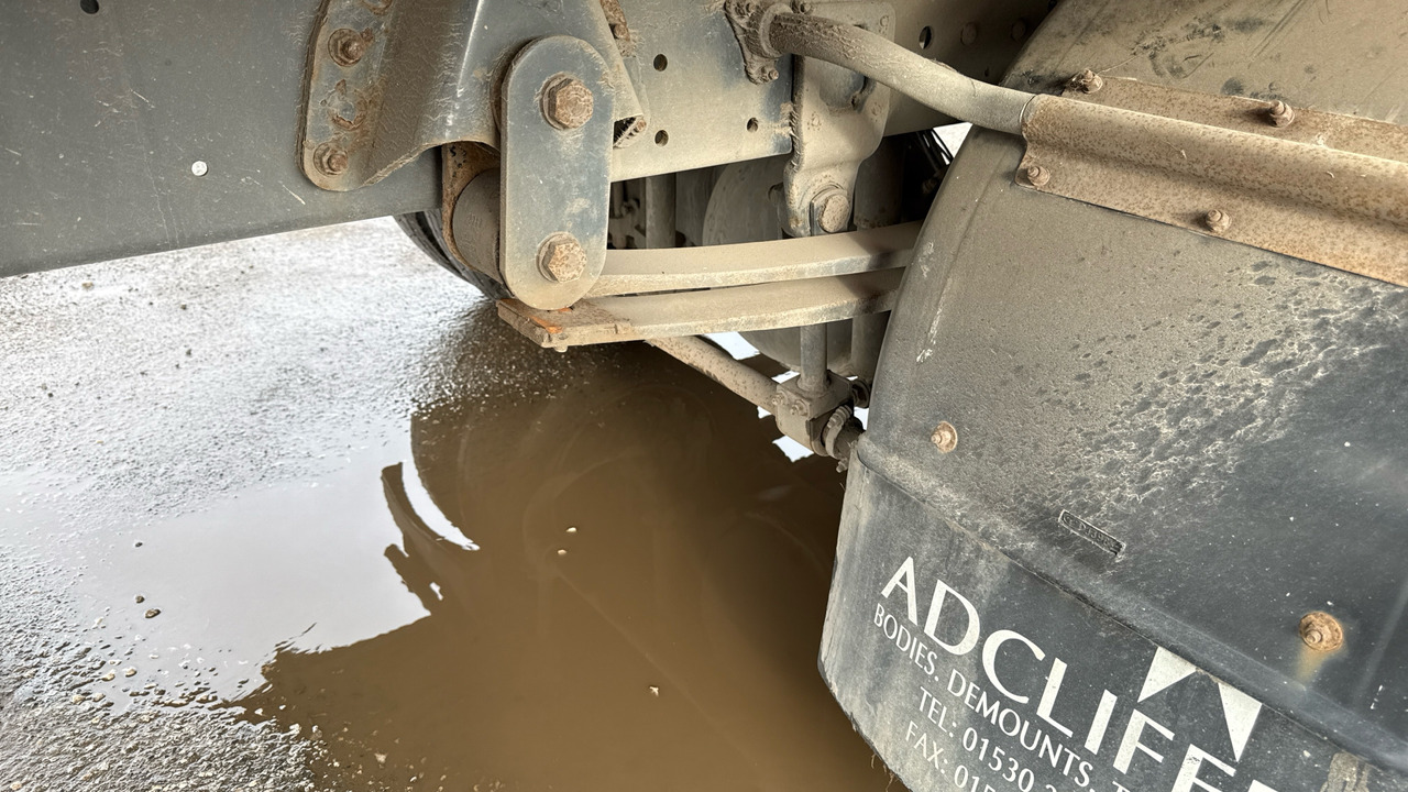 Curtainsider truck IVECO EUROCARGO  120-210: picture 26