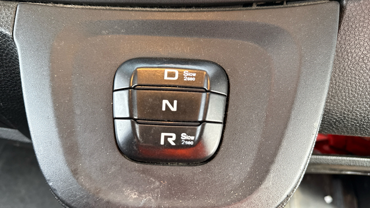 Curtainsider truck IVECO EUROCARGO  120-210: picture 10