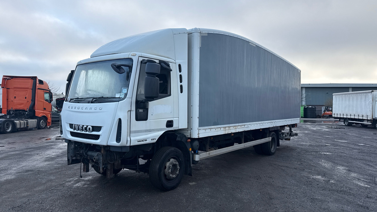 IVECO EUROCARGO 140E18 - Box truck: picture 2 IVECO EUROCARGO 140E18 - Box truck: picture 2