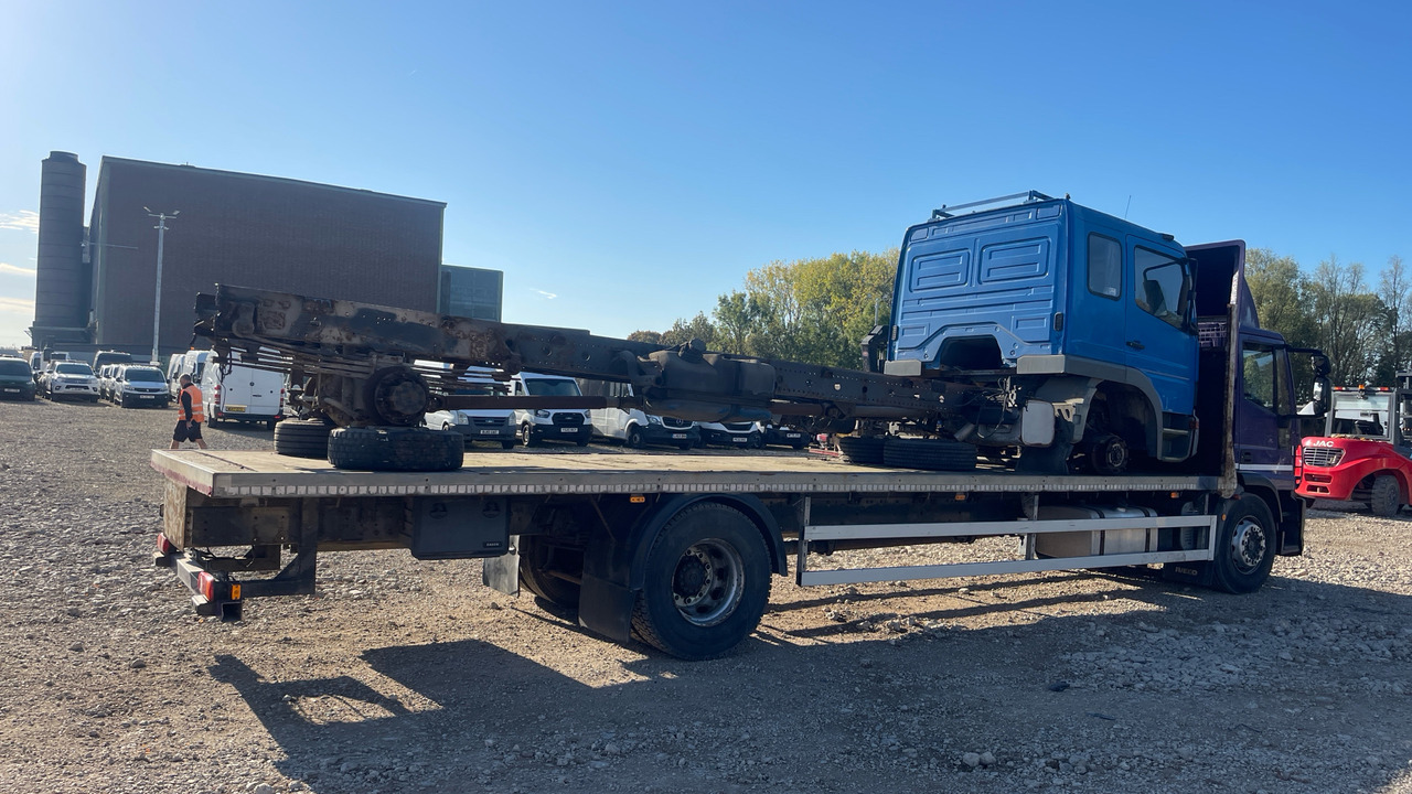 IVECO EUROCARGO 180E - Dropside/ Flatbed truck: picture 4 IVECO EUROCARGO 180E - Dropside/ Flatbed truck: picture 4